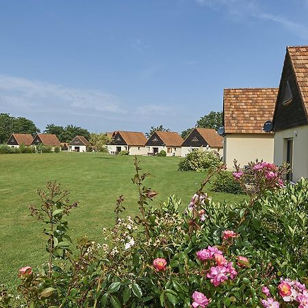 Hotel Le Lac Bleu à Lacapelle-Marival Extérieur photo