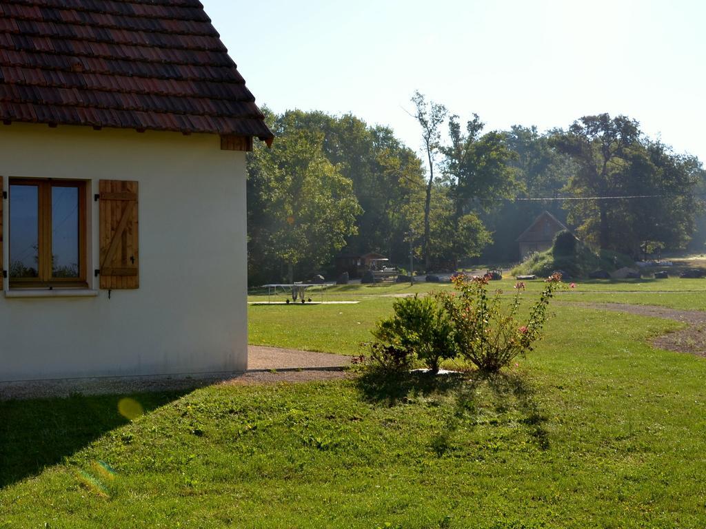 Hotel Le Lac Bleu à Lacapelle-Marival Extérieur photo