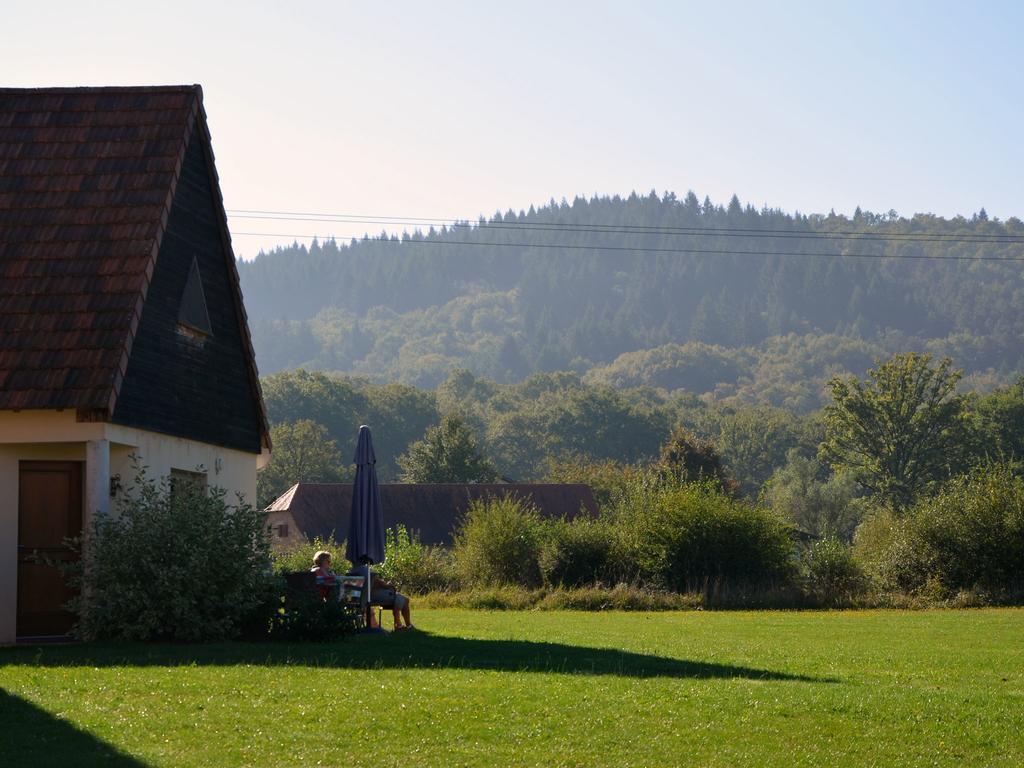 Hotel Le Lac Bleu à Lacapelle-Marival Extérieur photo