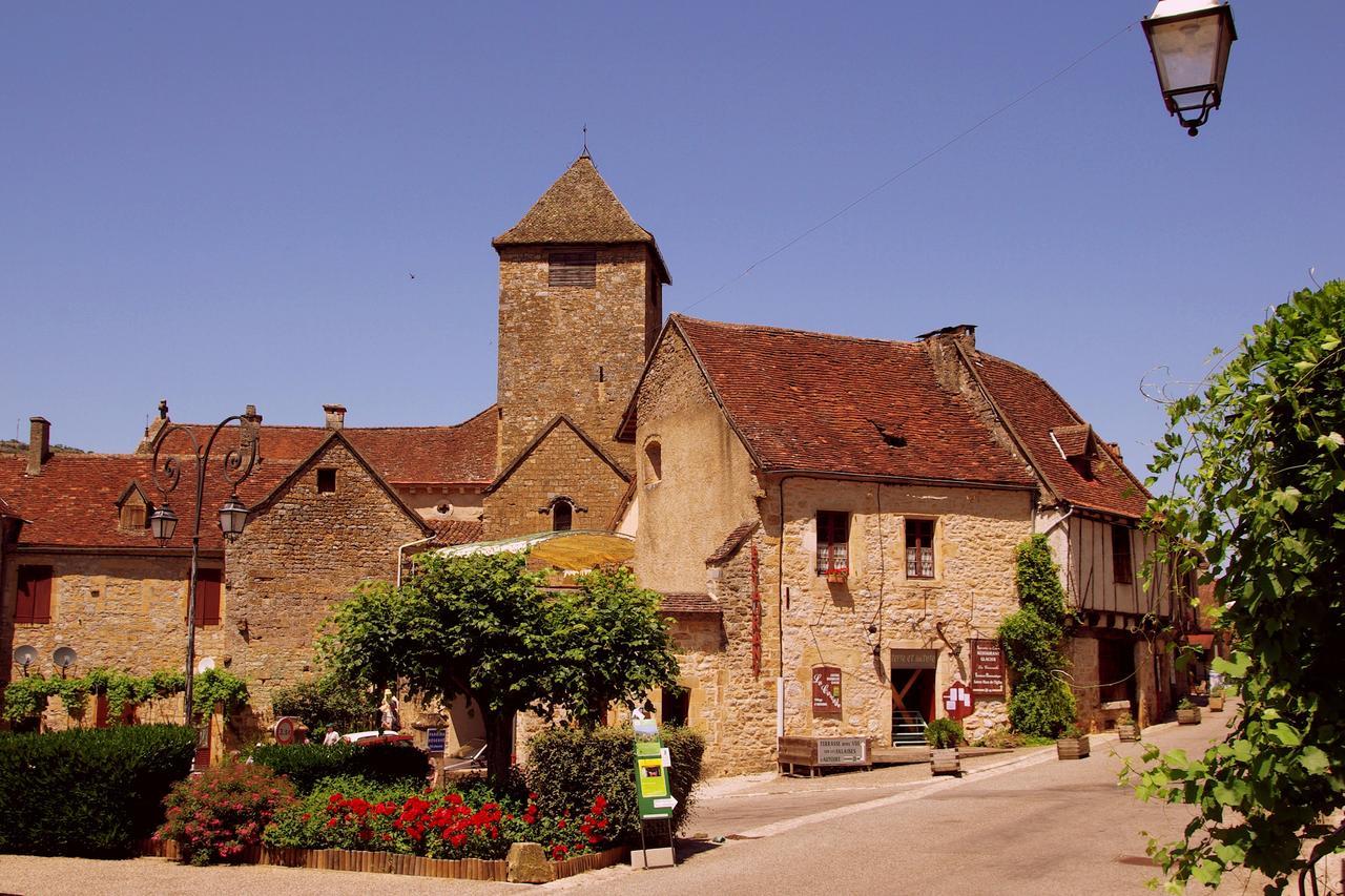 Hotel Le Lac Bleu à Lacapelle-Marival Extérieur photo