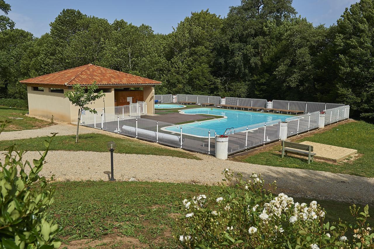 Le Lac Bleu Lacapelle-Marival Extérieur photo