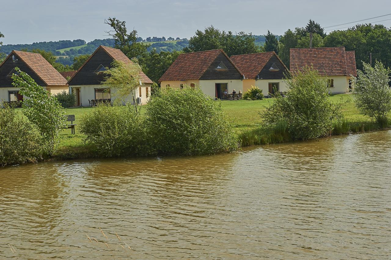 Le Lac Bleu Lacapelle-Marival Extérieur photo